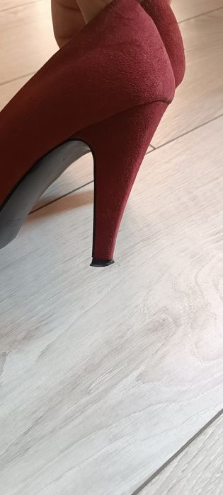 Półbuty szpilki bordowe na wysokim obcasie
