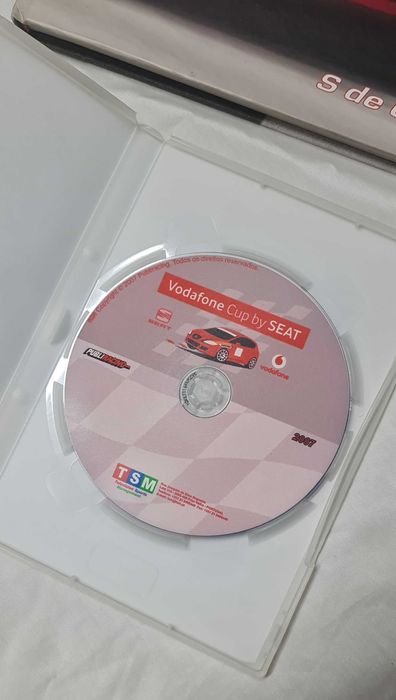 CD e livro - Vodafone  Cup by SEAT