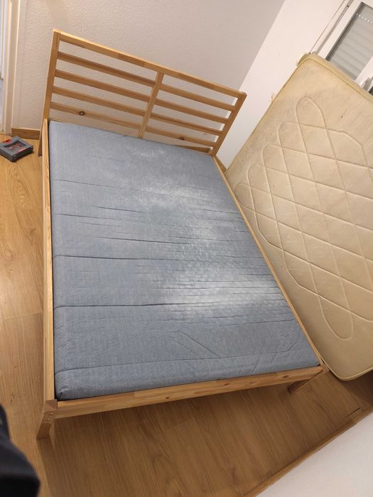Cama ikea com colchão