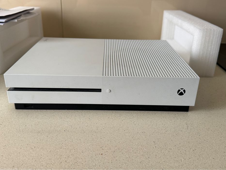 konsola xbox one S 1 TB