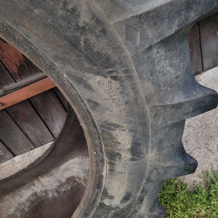 Opona GoodYear 16.9/34 do ciągnika