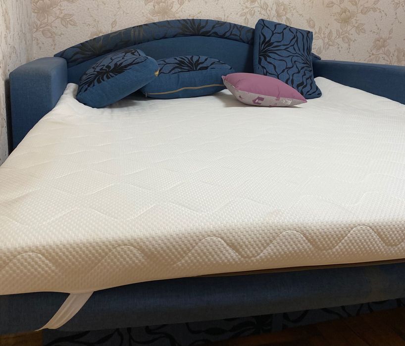 Продам новый матрас. Очень удобный.
