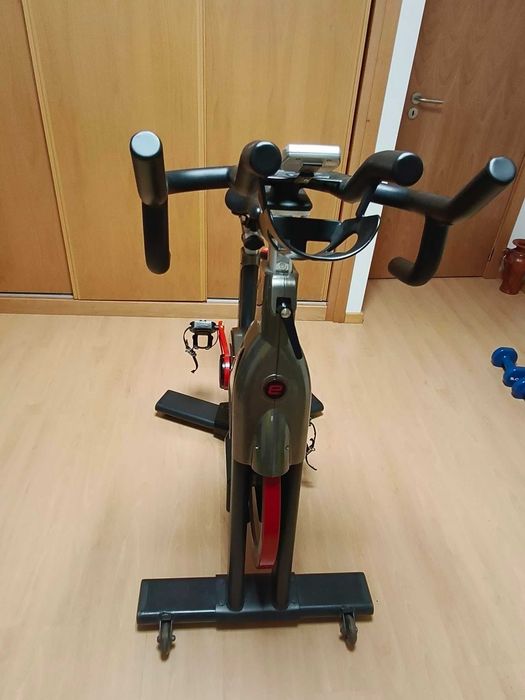 Bicicleta indoor cycling ELLIPSE Fitness Star+