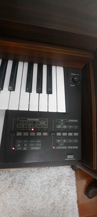 Orgão ELKA C92  (100% Funcional)