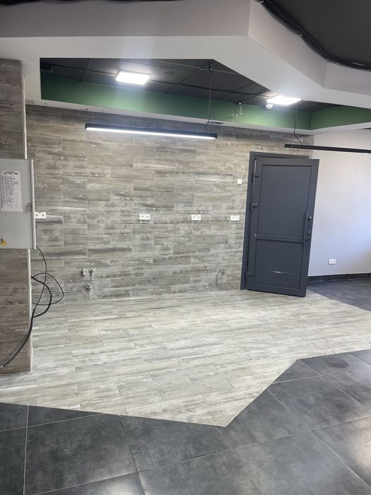 Продаж приміщення 61 кв м ЖК Теремки, вул. Заболотного, 15