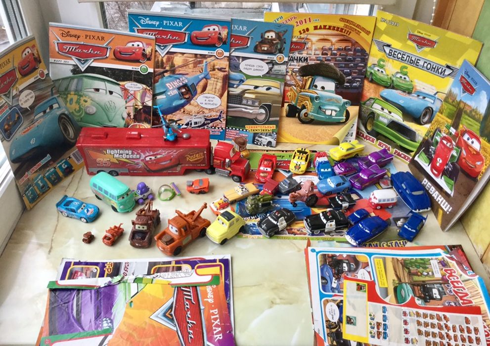 Тачки 2011 Cars Disney Pixar оригинал машинки, журналы