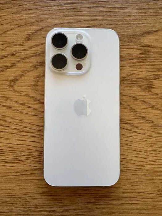 Apple iPhone 15 pro 256gb branco titanium
