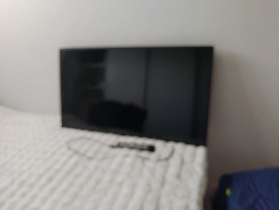 Telewizor 40 cali MANTA LCD z pilotem i dekoderem