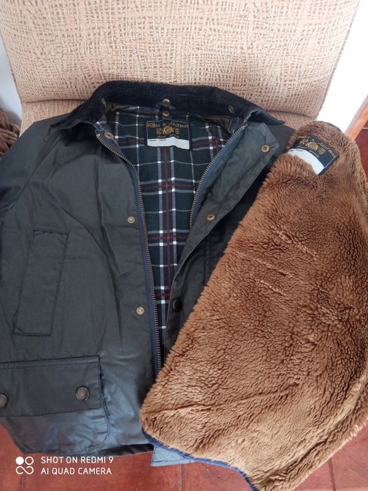 Impermeável com forra de aquecimento 6-7 anos