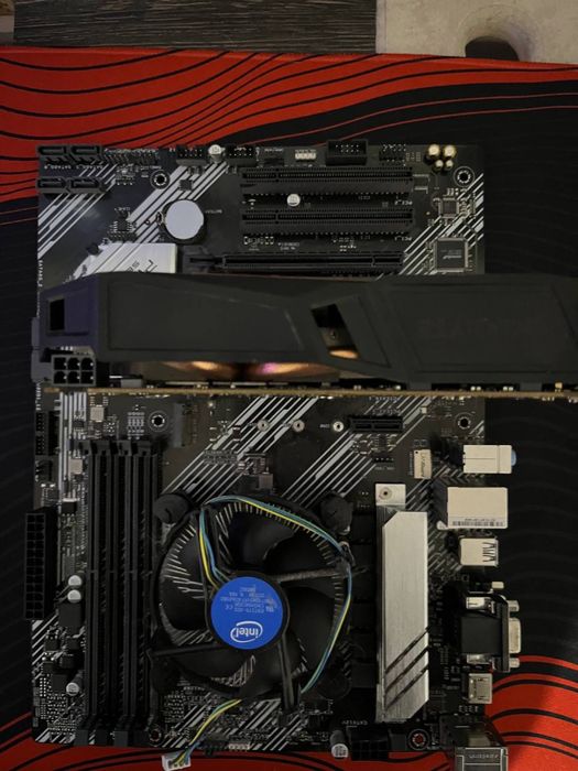 Продам бюджетный Игровой комплект (b460 plus, i3 10100f , + кулер)