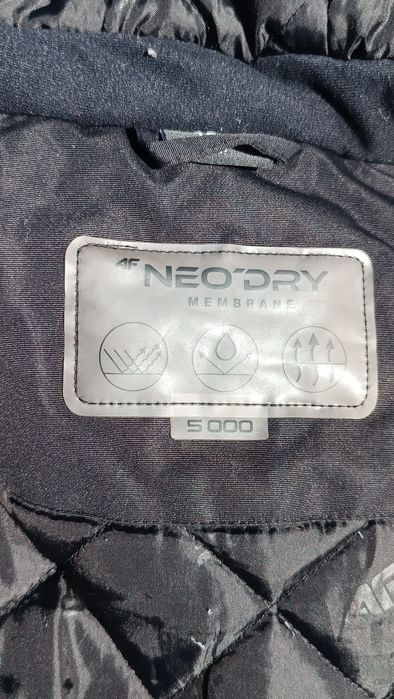 Kurtka z 4F niebieska