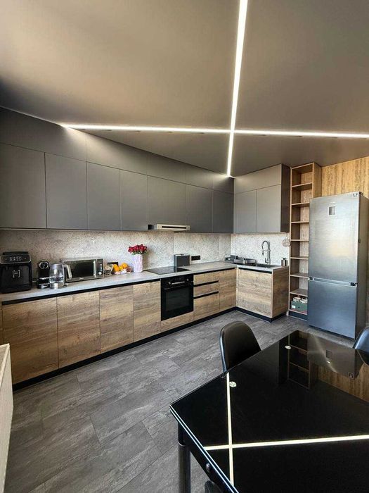 Квартира з ремонтом та видом на захід сонця