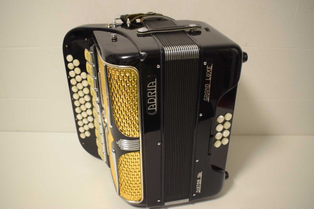 Concertina Adria Diaton IVA 4 voz.  Do