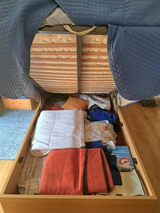 Quarto Juvenil, Cama, estrado e Colchão Bom