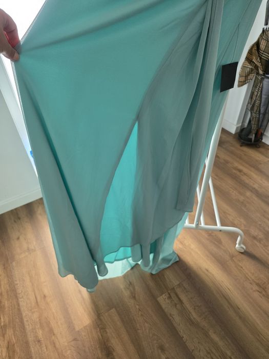 Vestido cerimónia a estrear