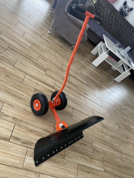 Plug do sniegu FUXTEC na kolach ergonomiczny 75 cm