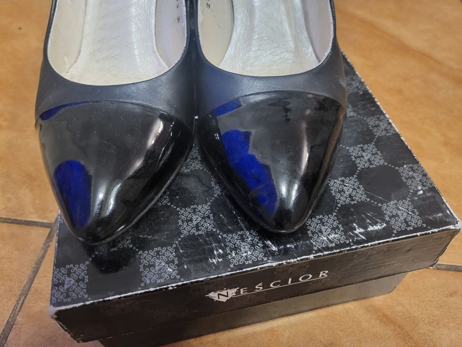 Neścior buty r.37.