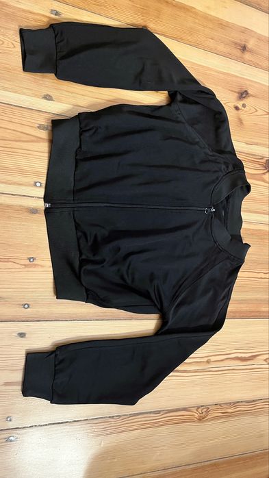 Bikbok czarna bluza bomberka xs/34