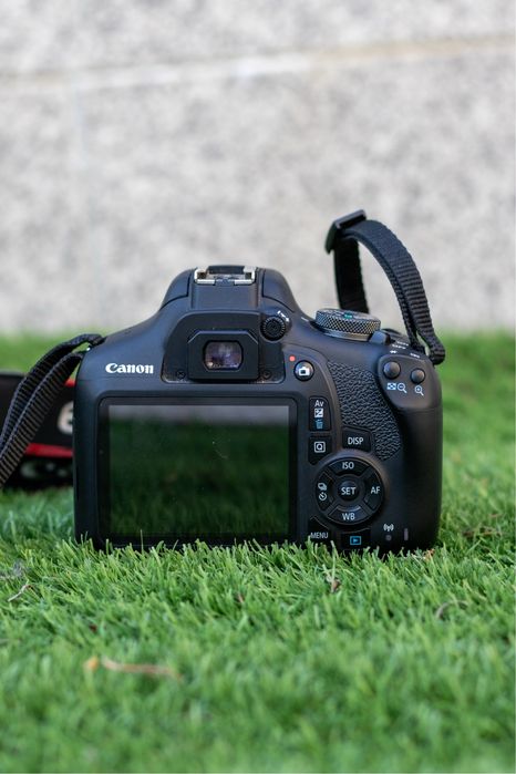 Canon 250d + Canon 70-200mm IS F4 + vario matrial canon