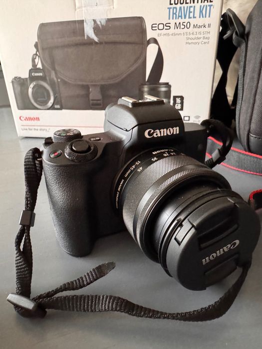 Máquina Fotográfica Canon EOS M50 Mark II