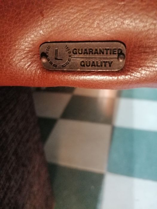 Sofás em pele genuina