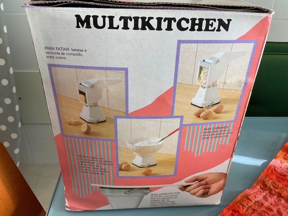 Máquina cortar, café, abre latas kenwood, secador roupa, fole