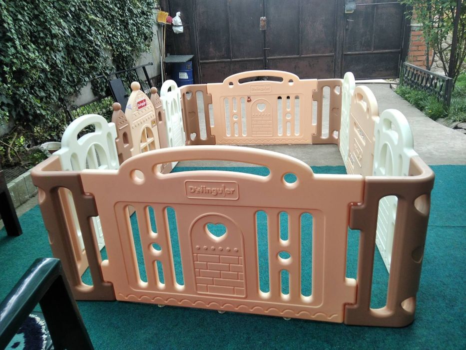 Дитячий манеж Dwinguler