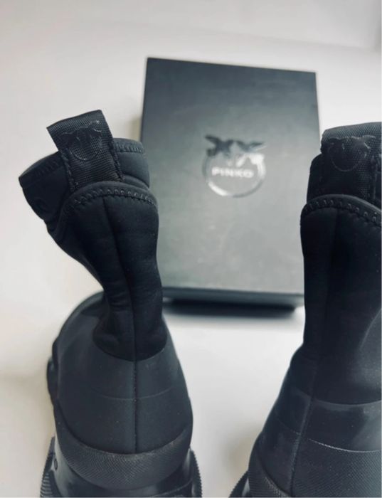Buty damskie sneakersy Pinko 39 - powystawowe