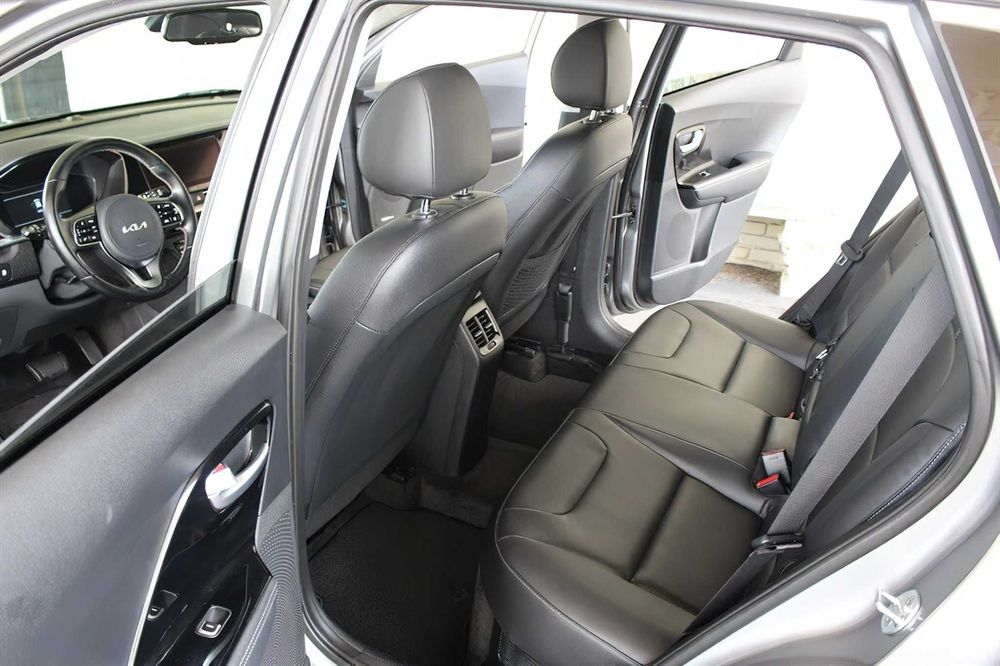 Kia Niro EX Premium      2022