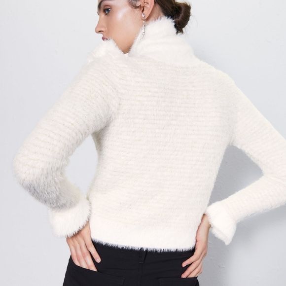 Мохнатий светрик Zara, р. М