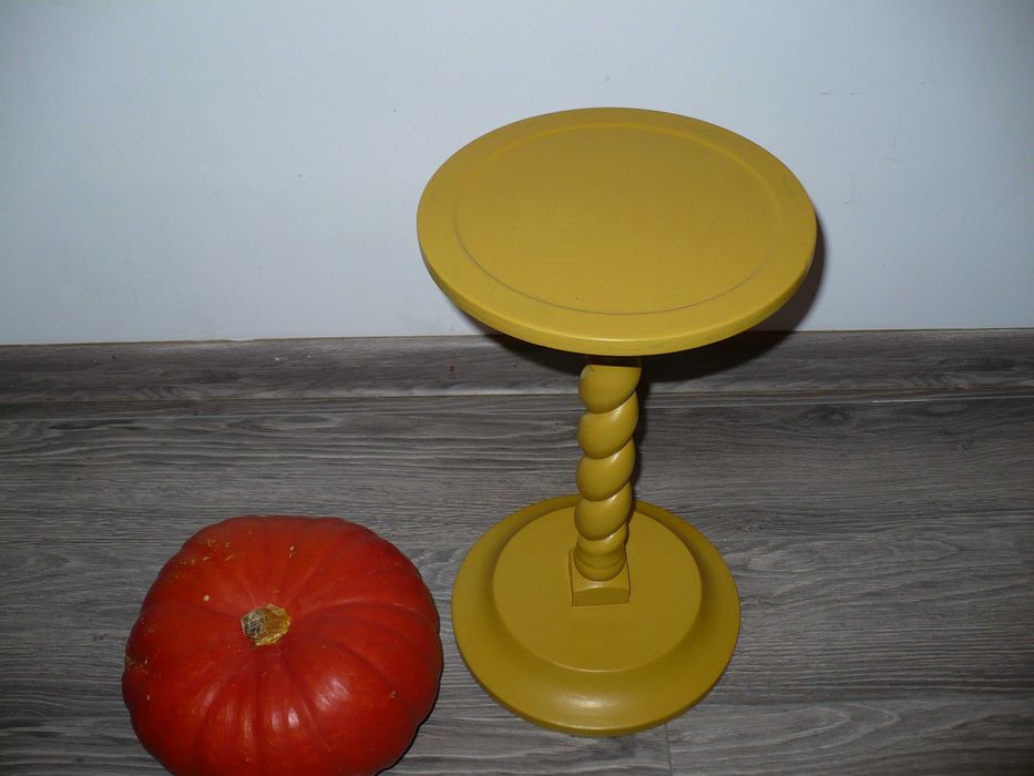 miodowy stojak , postument na kwiaty