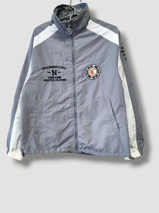 Вітровка Bershka