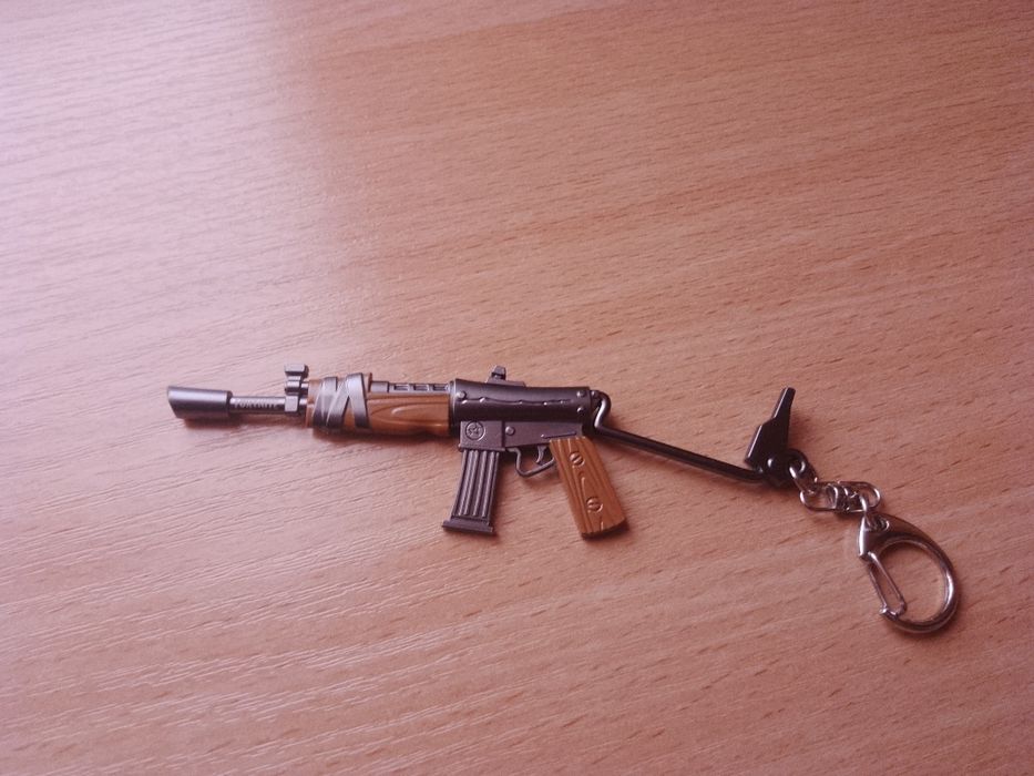 Brelok karabin 9cm/5 cm,z metalu