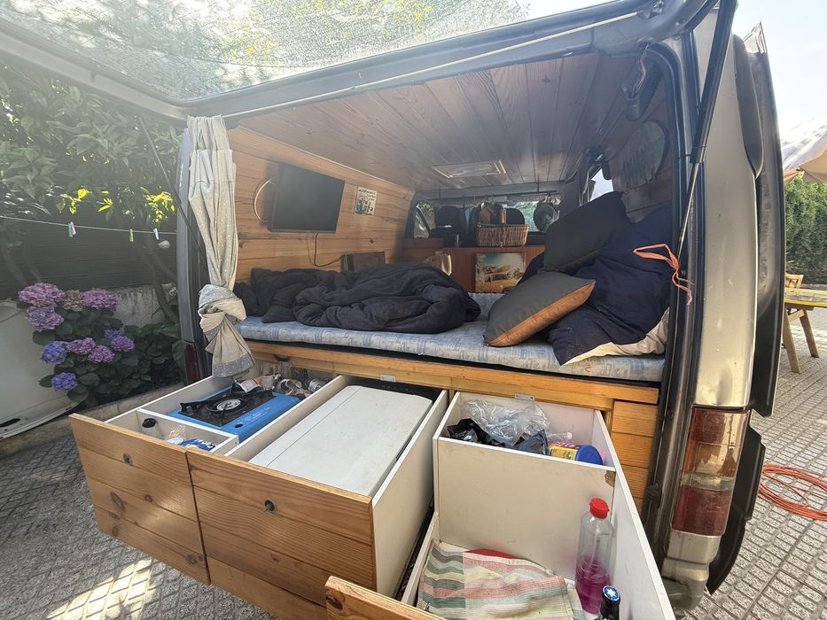 Ford Transit Campervan 1999 – Legalizada, equipada, pintura artística