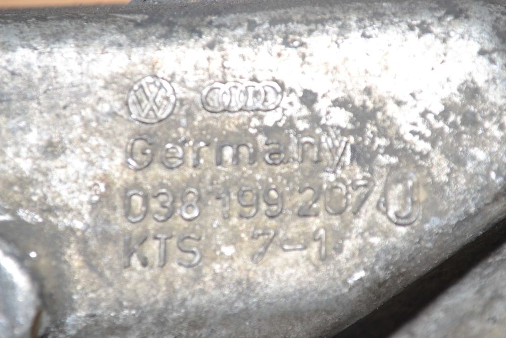 Кронштейн двигуна Volkswagen Golf IV/Sharan/Skoda Octavia 1.9 TDI