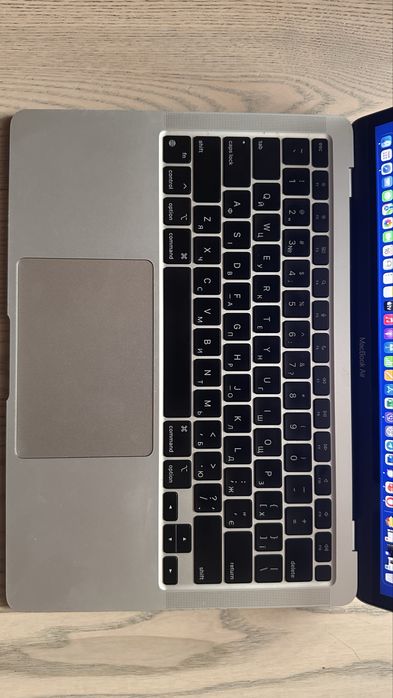MacBook Air M1 в ідеальному стані