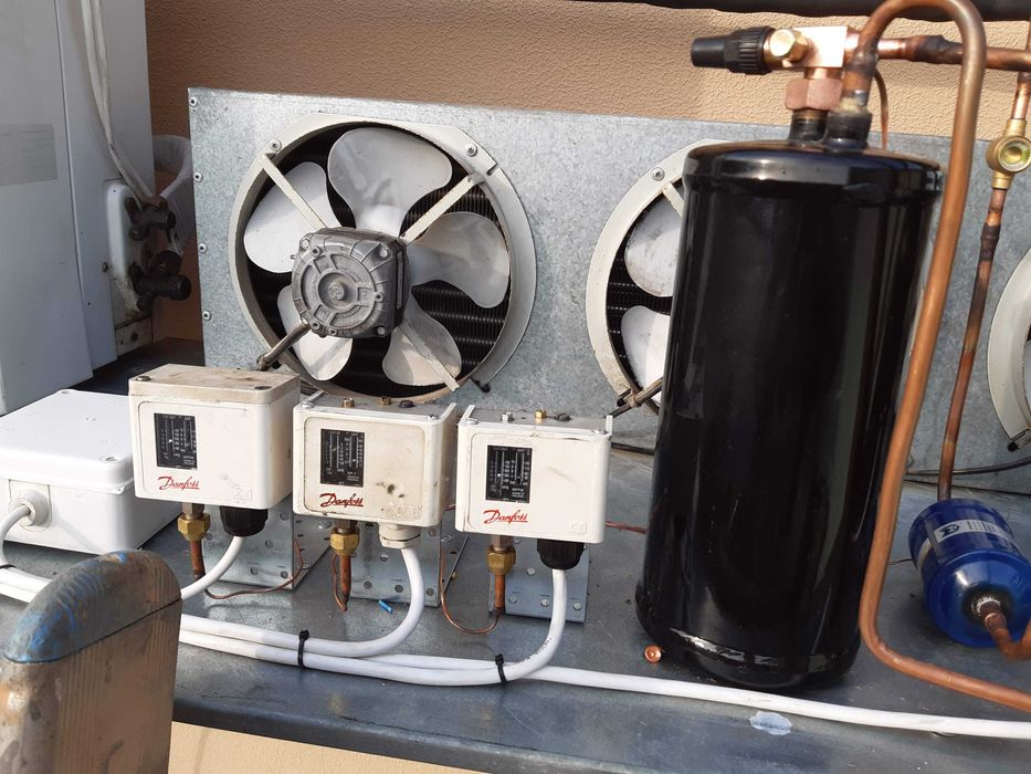 Ремонт Холодильної техніки. Вітрин. Холодильних камер. Холодильників