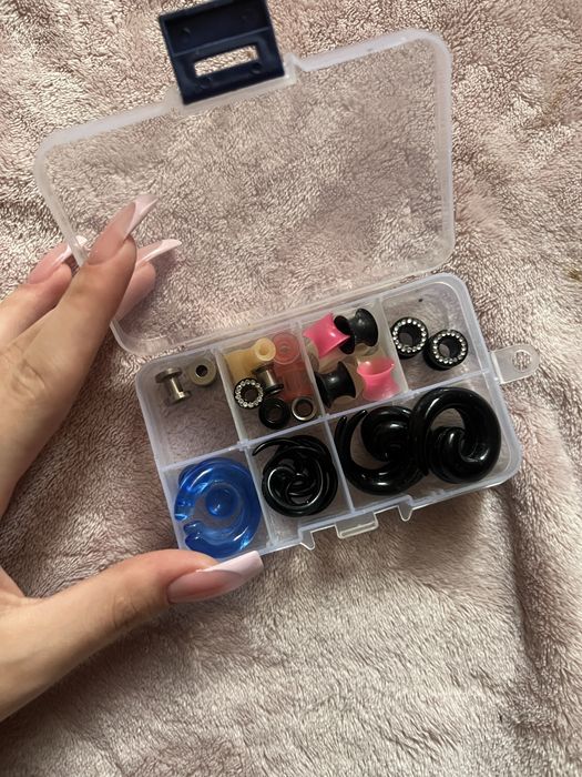 Тонелі, розтяжки для вух