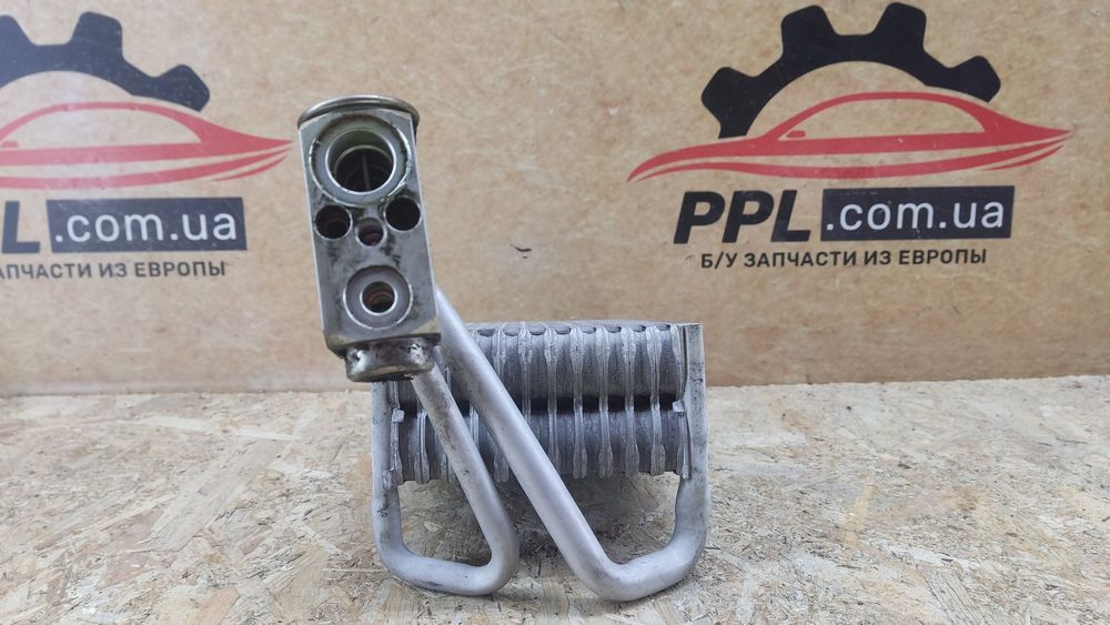 Chrysler Town Country 2011- испаритель радиатор кондиционера задний