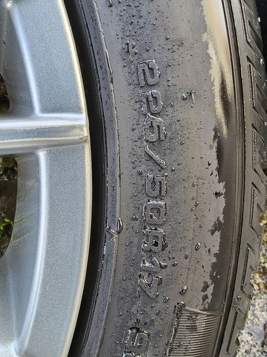 Jantes 17 5×112 Audi VW Seat Skoda Mercedes com pneus 225/50R17
Possí