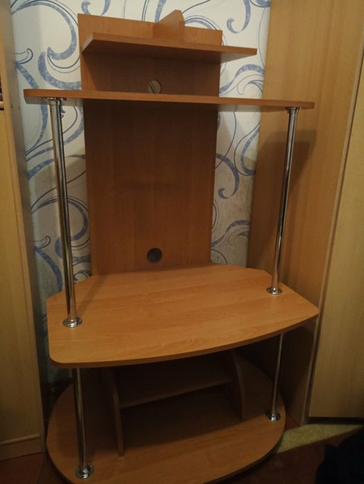 Этажерка для телевизора и другой техники