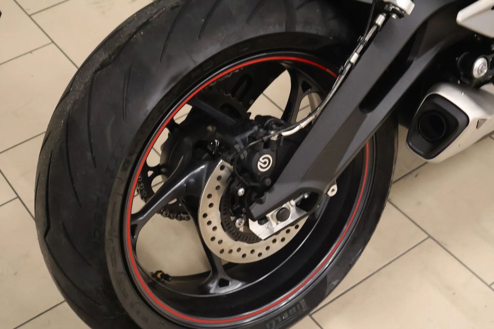 Triumph Street Triple 765 R Jak Nowy! Km Przebiegu Rs