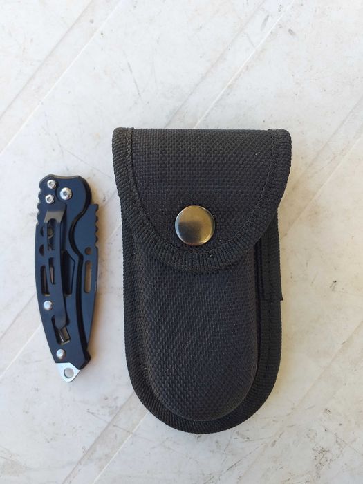 Canivete com bolsa de transporte, tudo a estrear