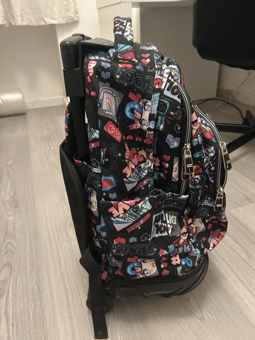 Mochila Escolar com Rodas TOTTO – Como Nova!