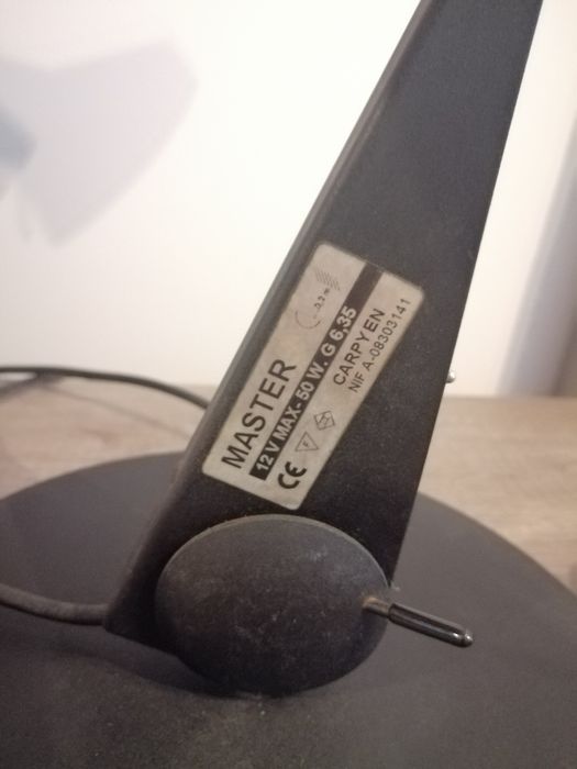 Candeeiro de mesa preto led