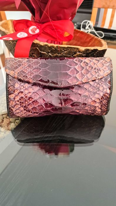 Carteira mulher como novas