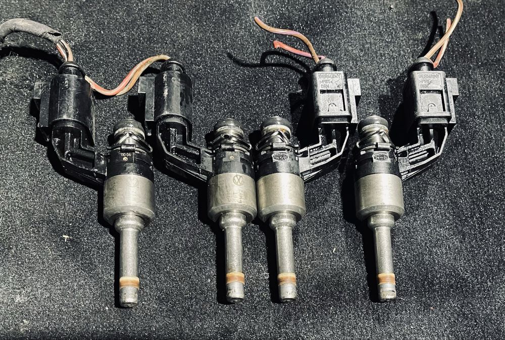 Форсунки 1.4 TSI Golf 5 BLG насос форсунка Гольф 5 036906036E розборка