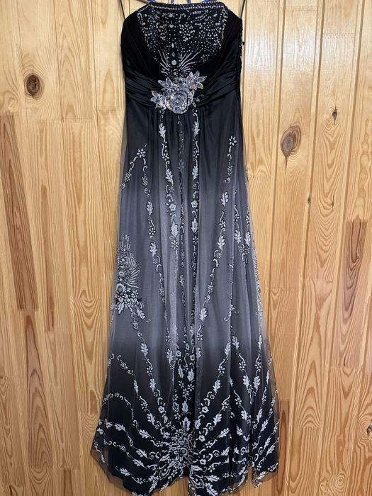 Вечірні випускні плаття