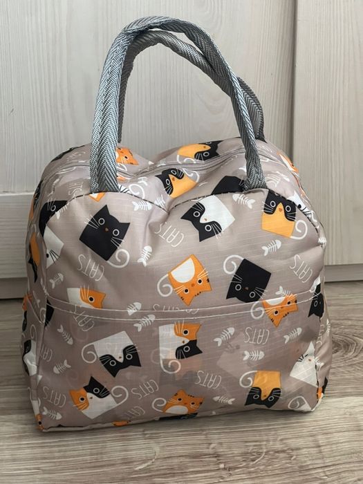 Urocza torba z motywem kotów - rozmiar
23×19×13 cm