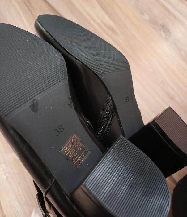 Nowe czarne ocieplane botki damskie 38